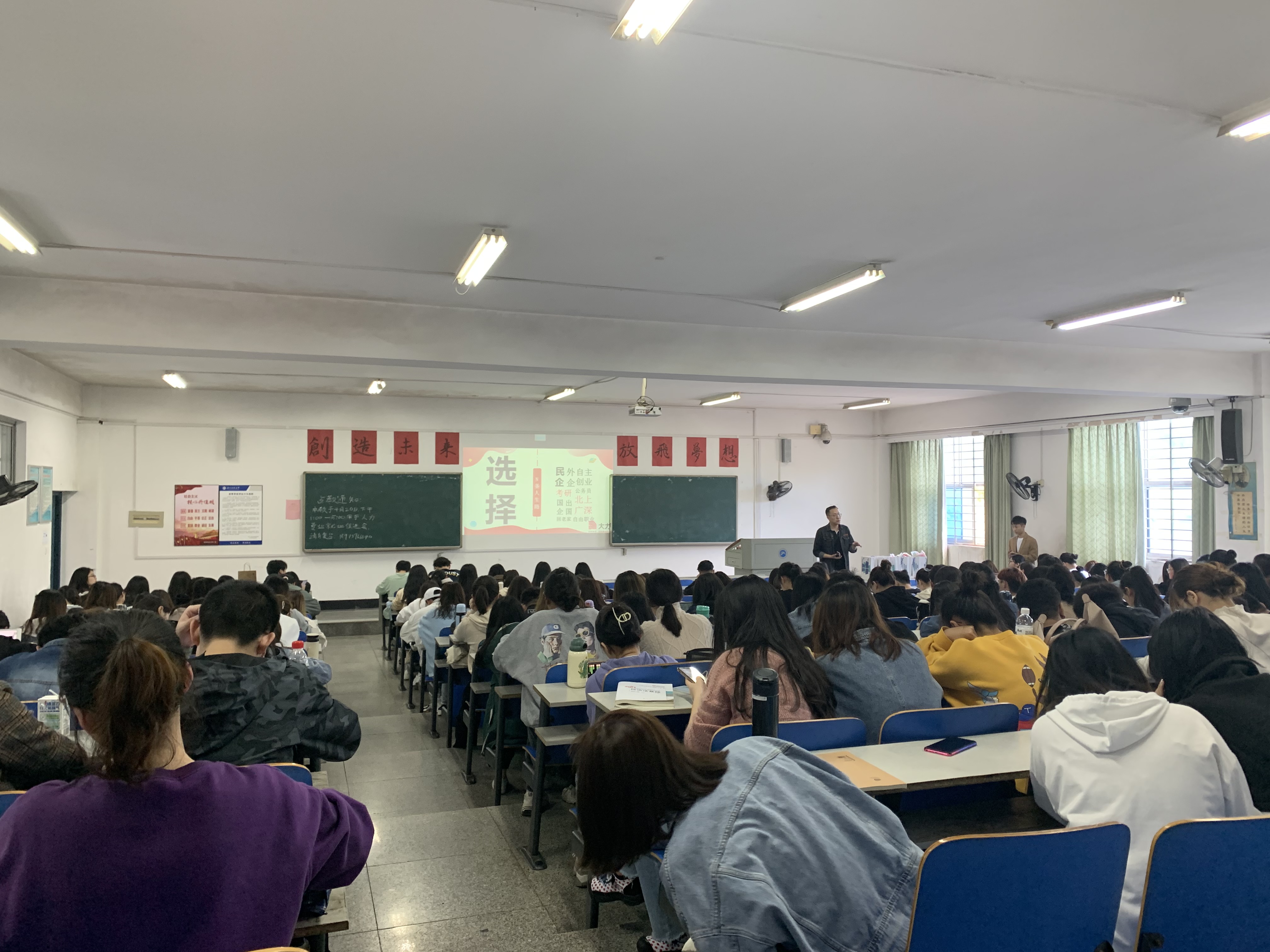 4e7f9c92e26e4c0c8b0a58938d4d813e.jpg 4e7f9c92e26e4c0c8b0a58938d4d813e.jpg