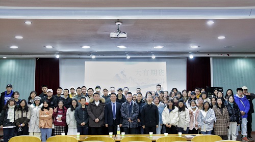 5d636e5d0baa42658b751233f2bc486a.jpg 合影留念.jpg