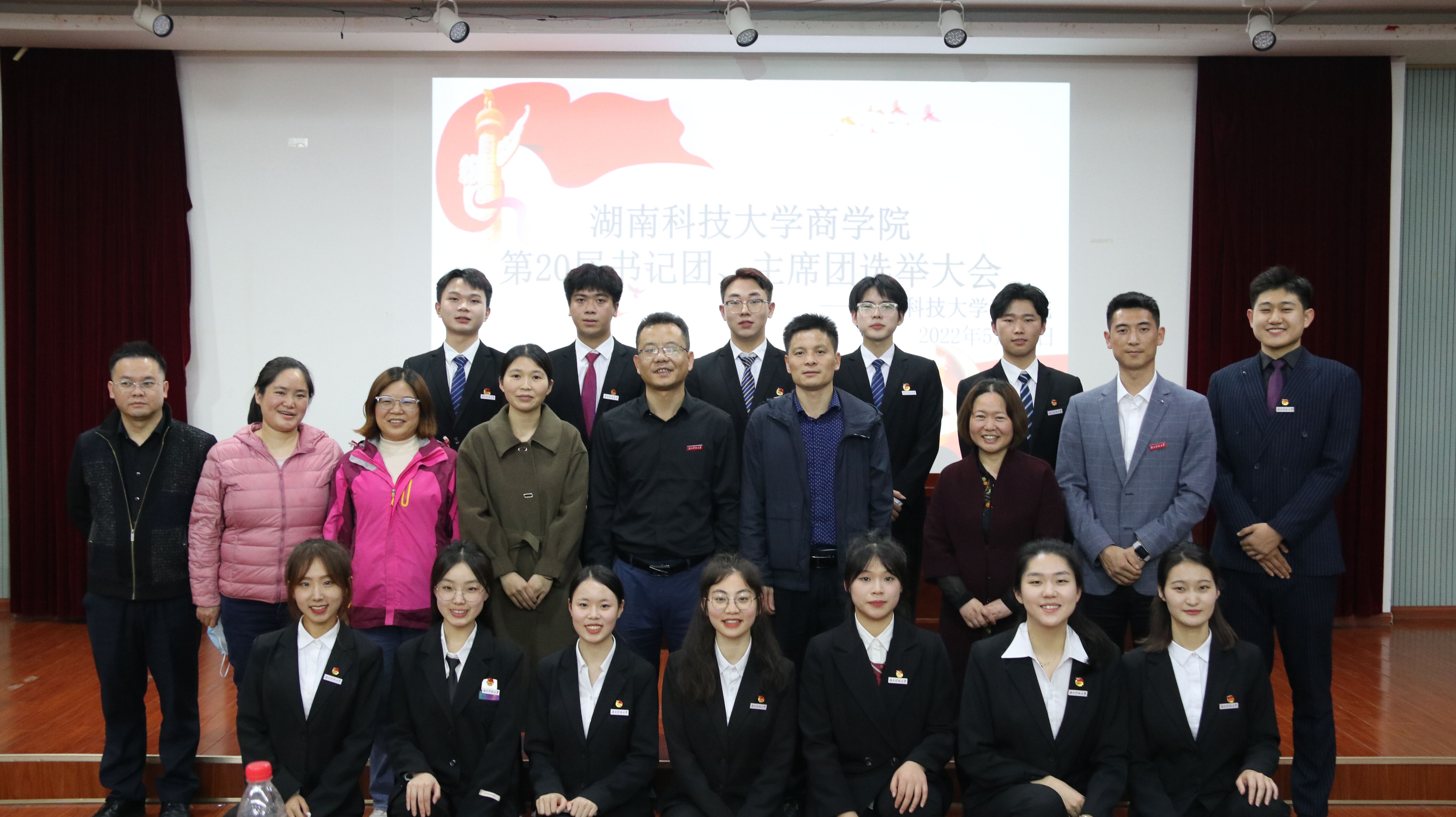 c585a1c19b3941c99f1efda669f01602.jpg c585a1c19b3941c99f1efda669f01602.jpg