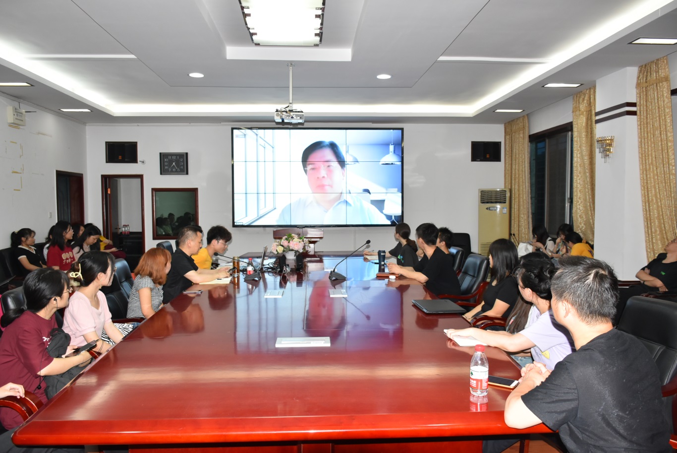 0444bfd2848d465181f87111ae8dda28.jpg 0444bfd2848d465181f87111ae8dda28.jpg