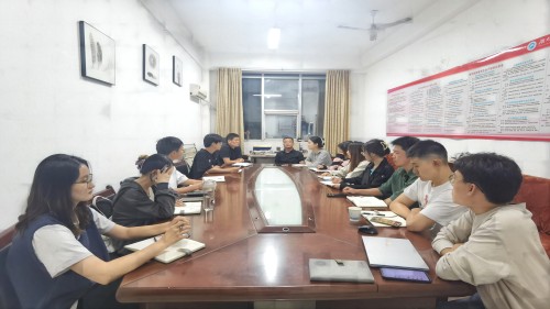 2d9f7e372c30426f96bae44bc274c50c.jpg 会议现场2(1).jpg