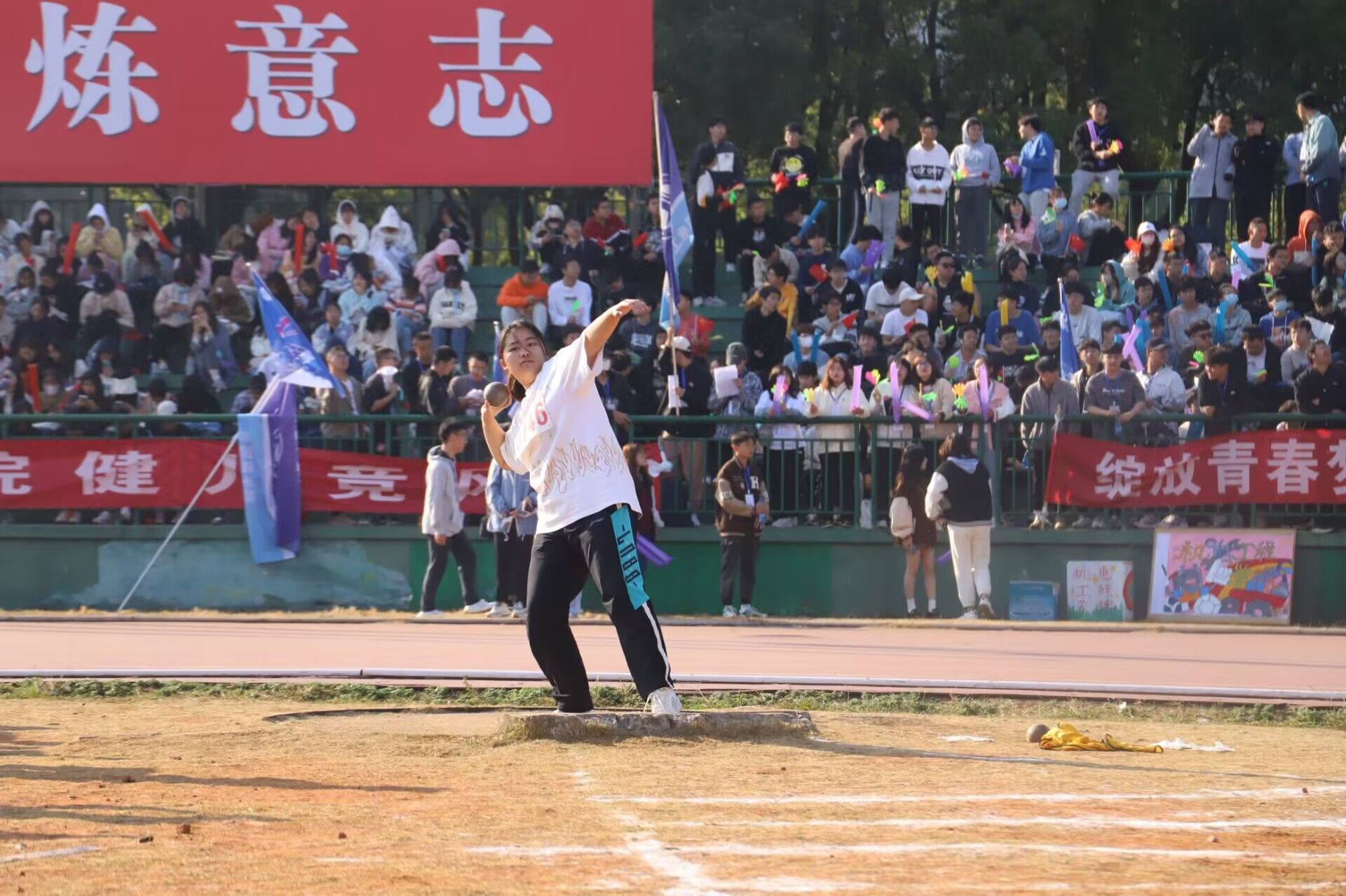 09b20e06902840f6a1ce7b44cdd64b10.jpg 09b20e06902840f6a1ce7b44cdd64b10.jpg