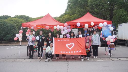 1fe4e76e166649f19c875b3adaf0009a.jpg 合照.jpg