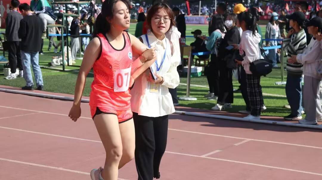 2b2a109be1864526b845a5c698ff7f56.jpg 2b2a109be1864526b845a5c698ff7f56.jpg