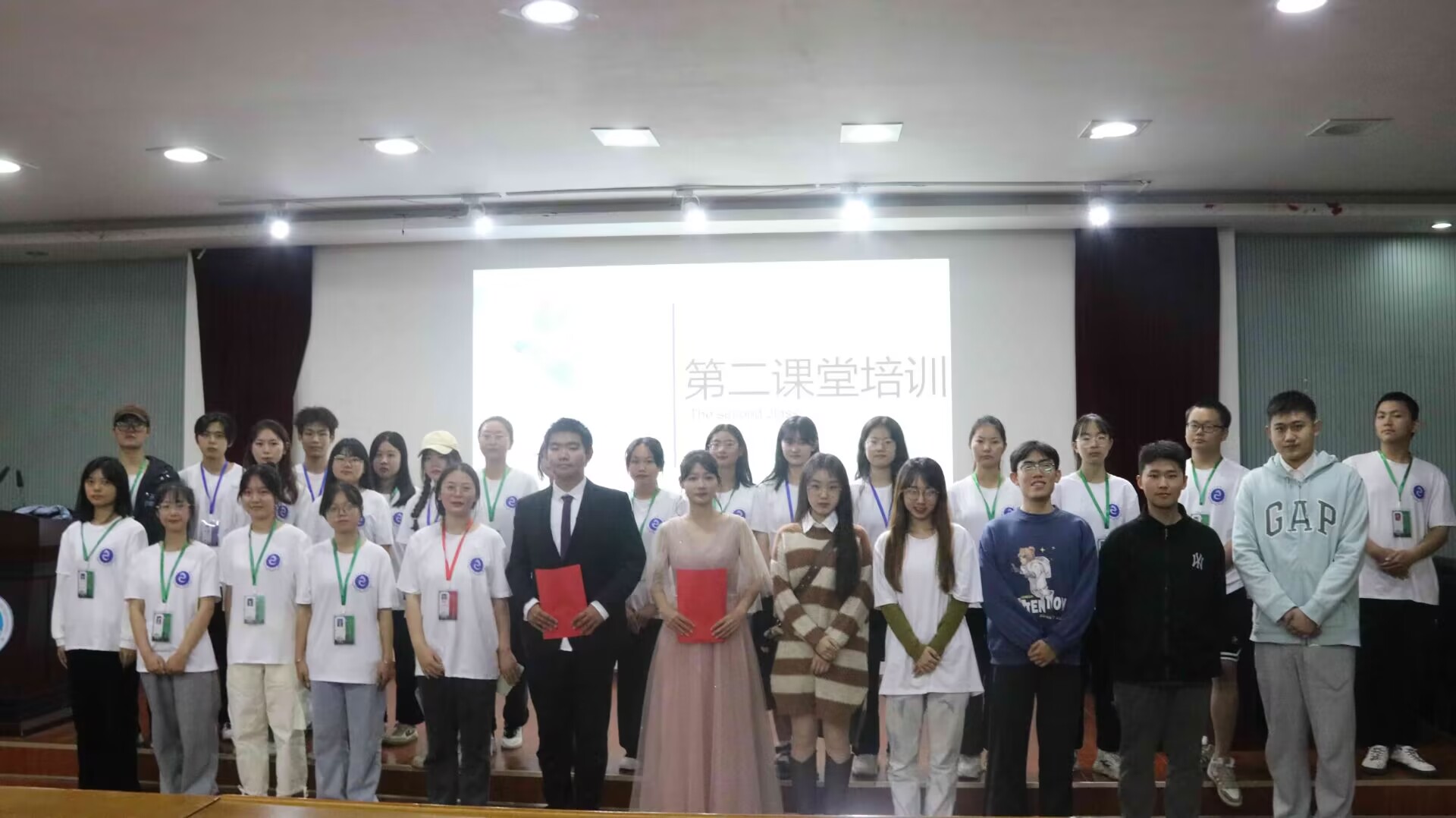 ae269b9f0c024825931572f26ef19334.jpg ae269b9f0c024825931572f26ef19334.jpg