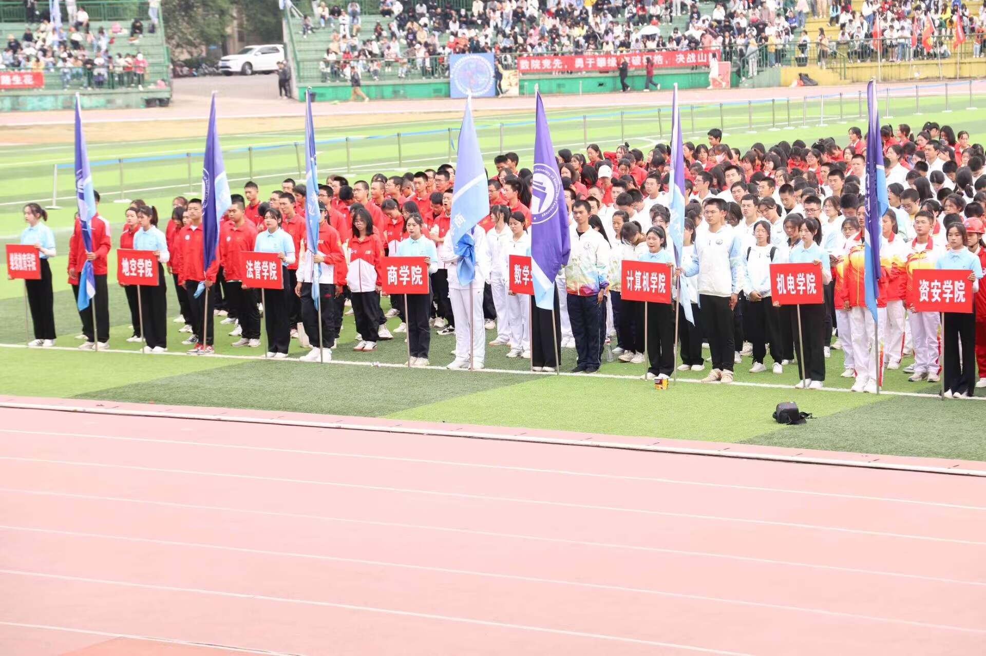 c055aec6d9de4889b8e59dbf26ee7c1d.jpg c055aec6d9de4889b8e59dbf26ee7c1d.jpg