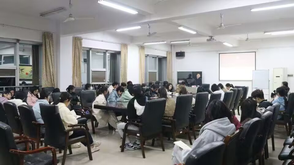 07b8beeeabd84cf8be8f5edd57b12081.jpg 07b8beeeabd84cf8be8f5edd57b12081.jpg