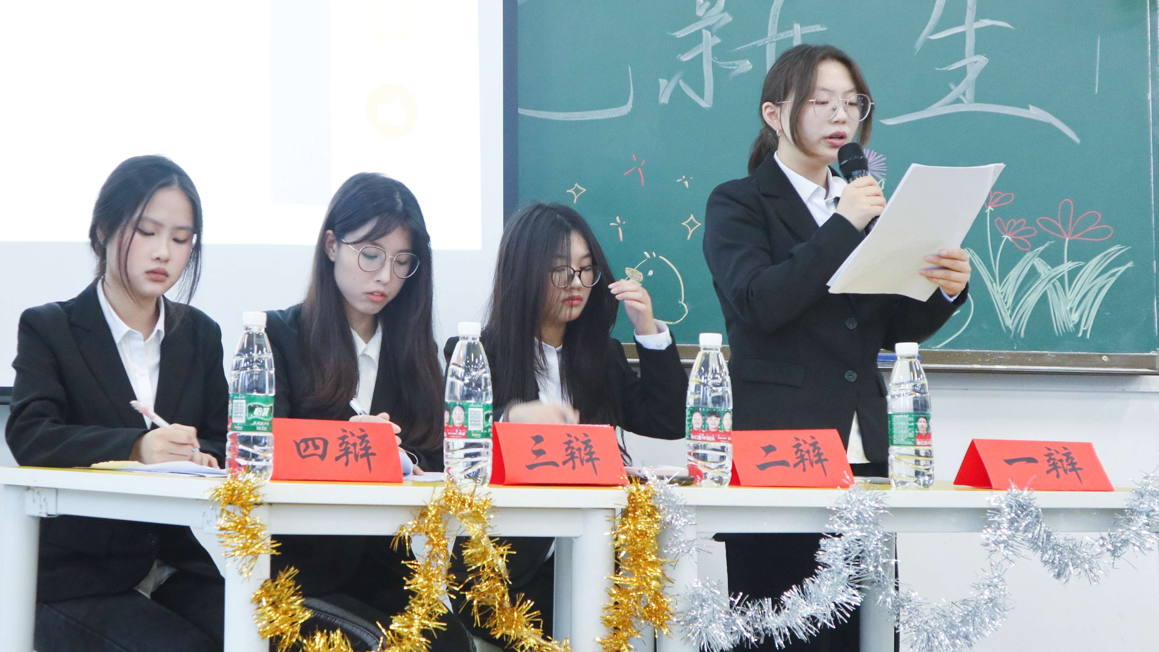 921f091e0c3c4682a2b4ce7adc0d19dc.jpg 921f091e0c3c4682a2b4ce7adc0d19dc.jpg