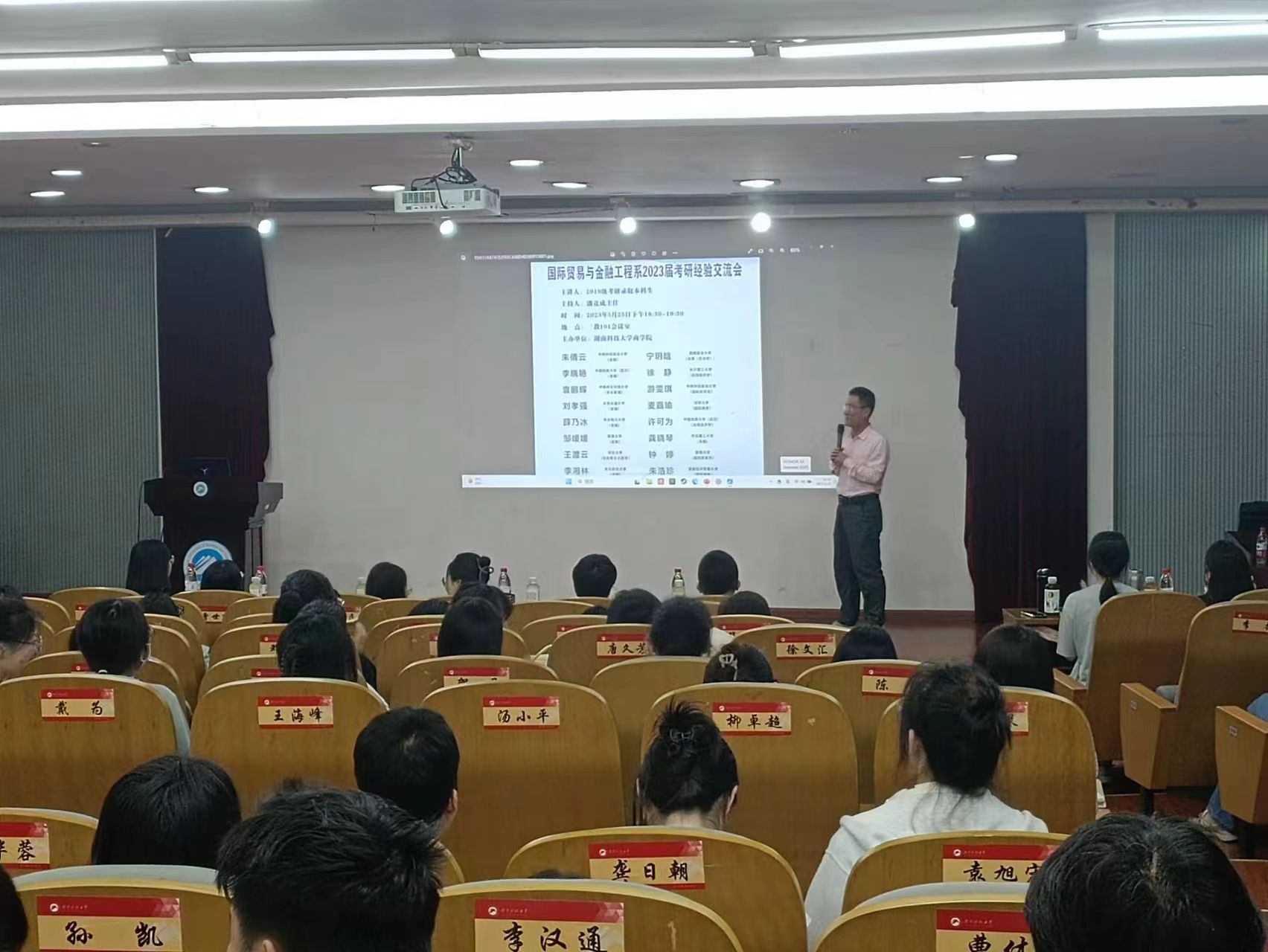 08e5cd4e60284f7cbe88056653ffd292.jpg 08e5cd4e60284f7cbe88056653ffd292.jpg