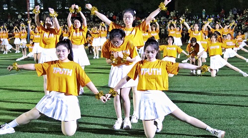 aa8db7b176e24ac8bf4bd4dd30b39cd3.jpg 团体操表演现场.jpg