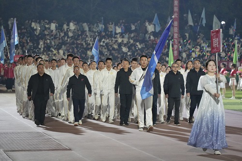 4b6c6b9d6f6e4f0481c71d026dc33e91.jpg 维多利亚vic115优惠大厅方阵队入场.jpg