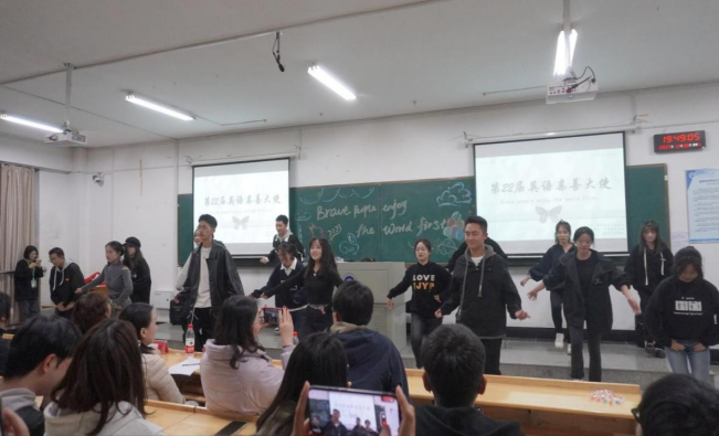 e9c2356562394866a7ffa98e6d84e54e.png image.png