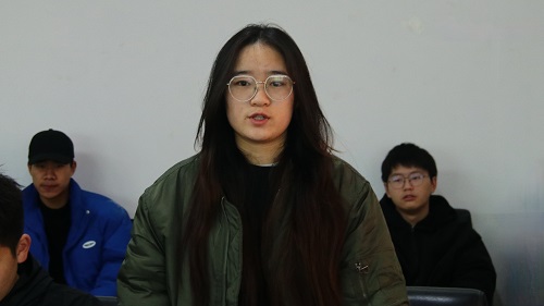 5f2489262760453d8e7ebd84792a57f7.jpg 团员代表发言.jpg