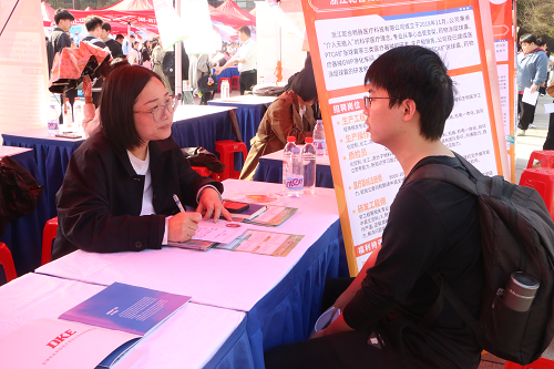 fcd51e1b20a94705bf8bbc3aff2cce31.png 图片3.png