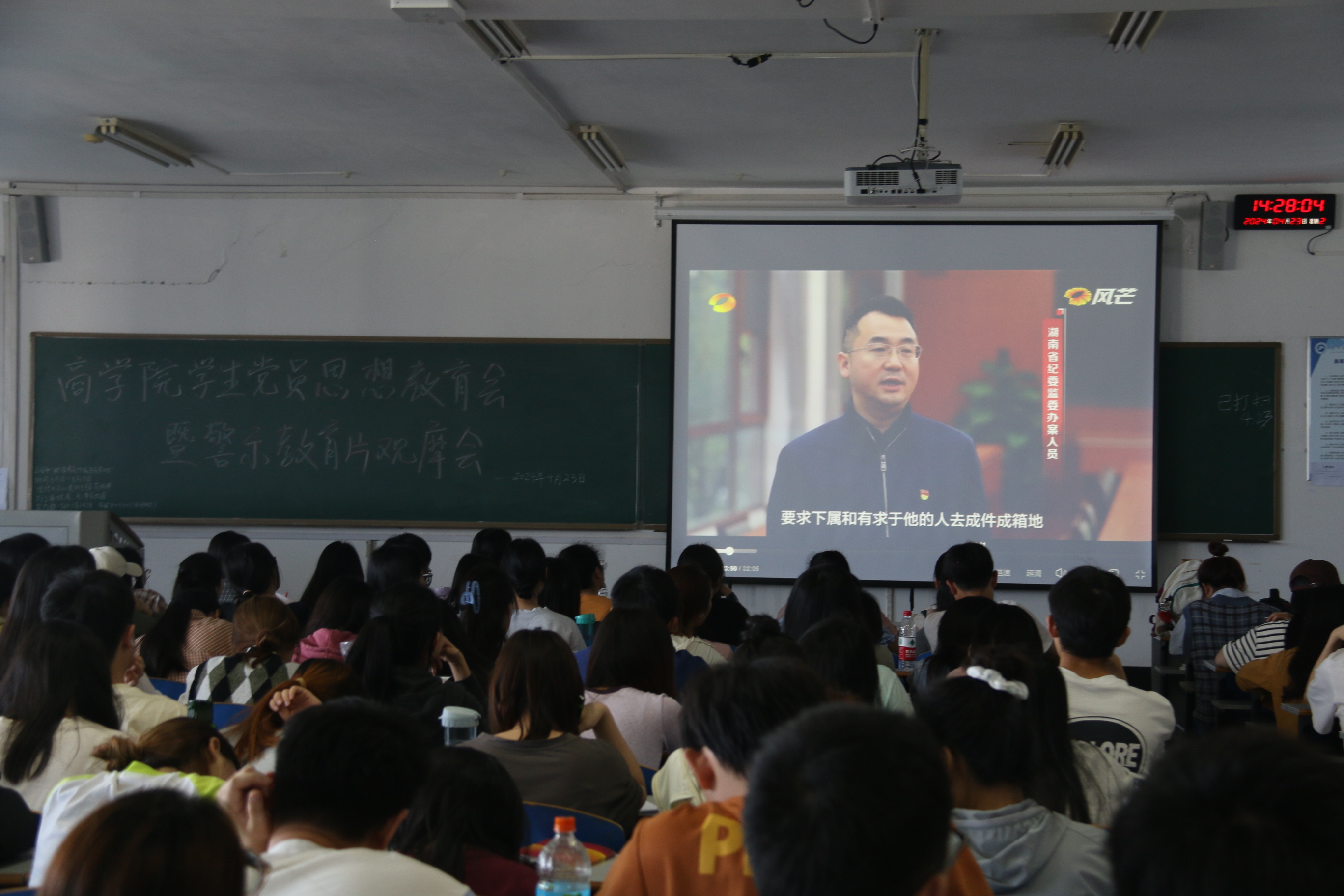 5b8a0e168a4a4a139f4895fd2fd6d818.jpg da56fcfe2c8f73607b438a76c027992a.JPG