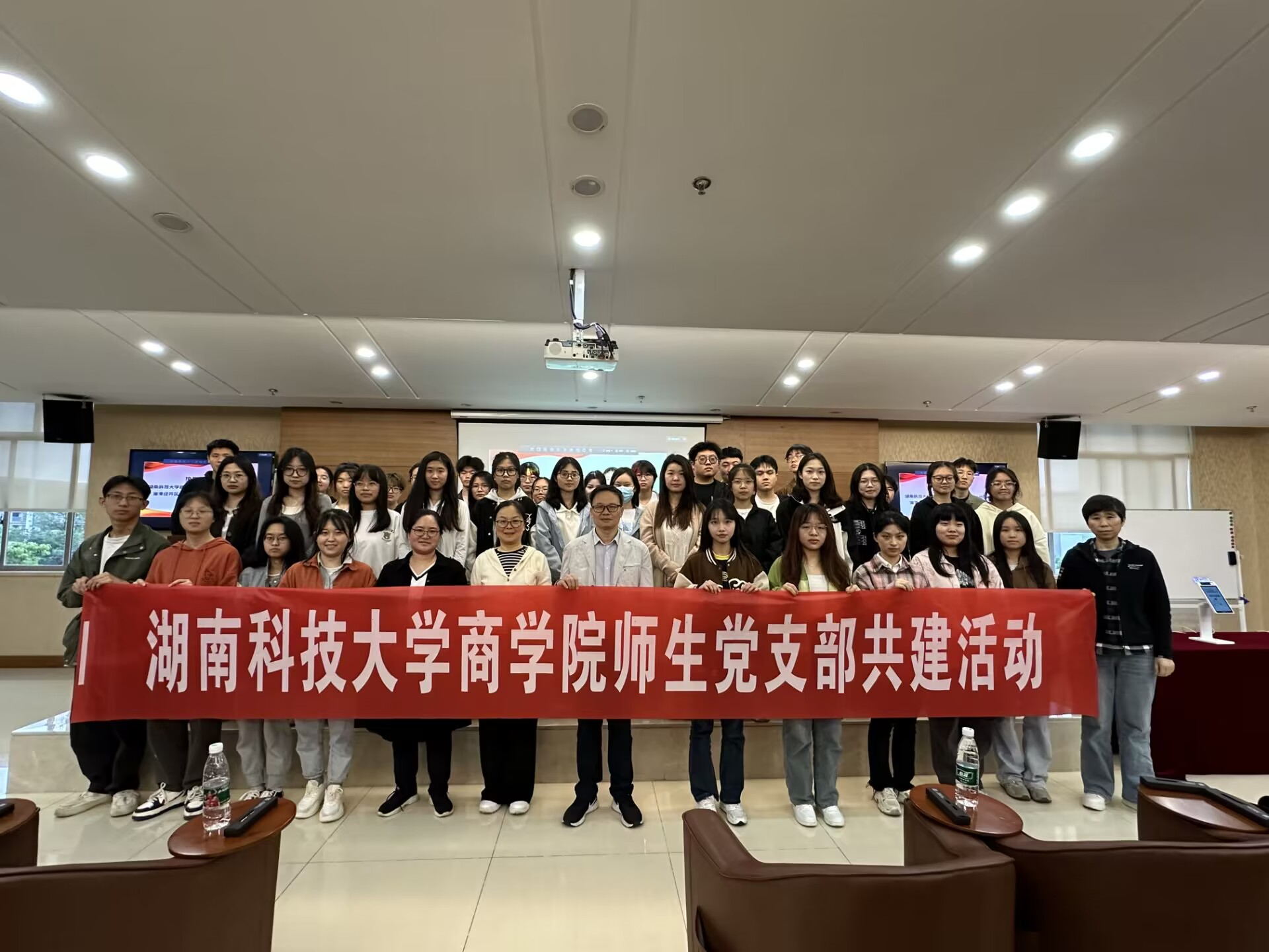 0b217b9c995d442c9553caa36169b705.png 0b217b9c995d442c9553caa36169b705.png