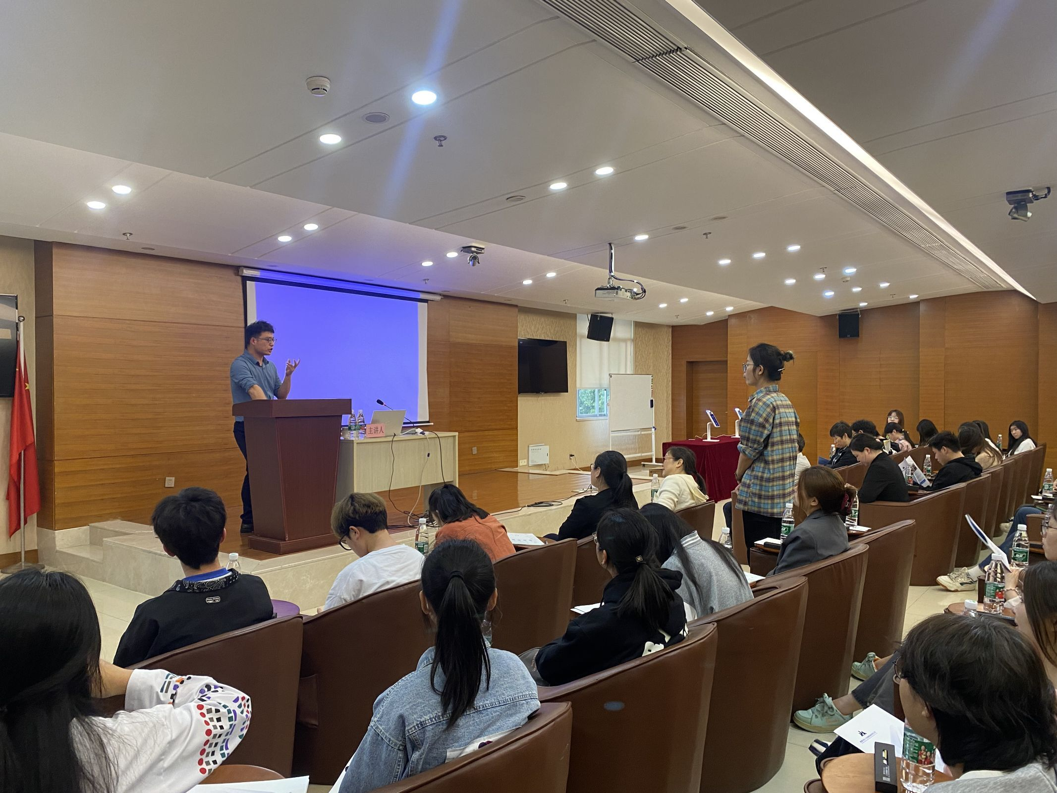 18fc1d73d20449a2bf0f1382f0123605.png 18fc1d73d20449a2bf0f1382f0123605.png