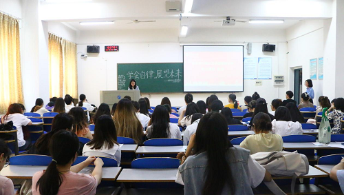 1519f4e757394097b8b6acaf50537b4d.png 图片4.png