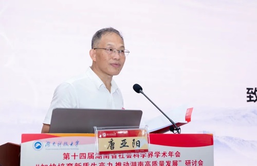 2c73e62a24914a0599c366a481f81a36.jpg 2.jpg