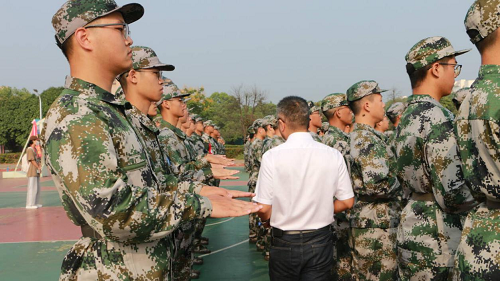 3f675f925fed428a9d26dbc07982cc5f.png 图片2.png