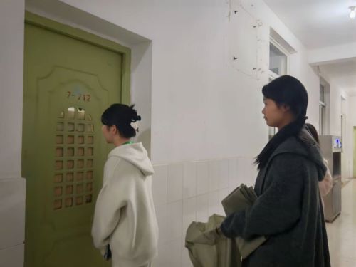 883029f5ad6c433a91351aa2868852cd.jpg 01.jpg