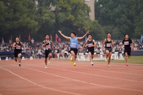 e8b5e33a62eb481a99e3f6cc9ebbb681.jpg 01.jpg